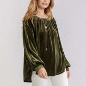Umgee Forest Green Velvet Blouse